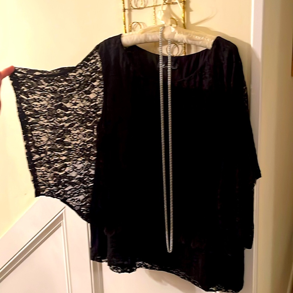 3 ITEMS Black lace top Sz 3X includes preowned:1) necklace, 2)leather boots Sz11